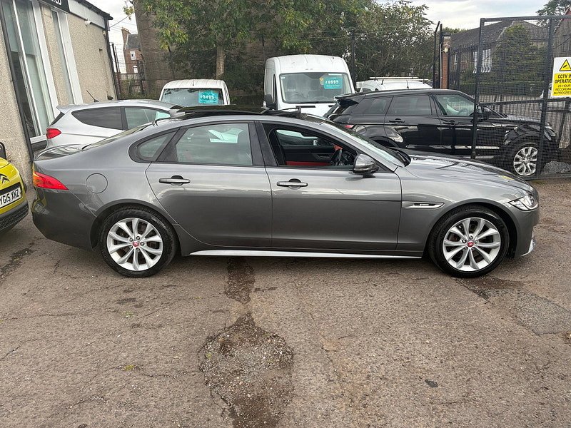Jaguar XF 2.0d R-Sport Saloon 4dr Diesel Auto AWD Euro 6 (s/s) (180 ps)
