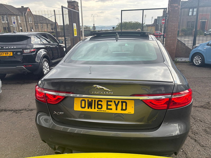 Jaguar XF 2.0d R-Sport Saloon 4dr Diesel Auto AWD Euro 6 (s/s) (180 ps)