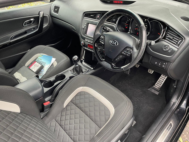 Kia ProCeed 1.6L Professional Ceed GT-Line ISG CRDi Coupe 3dr Diesel Manual Euro 6 (134 bhp)