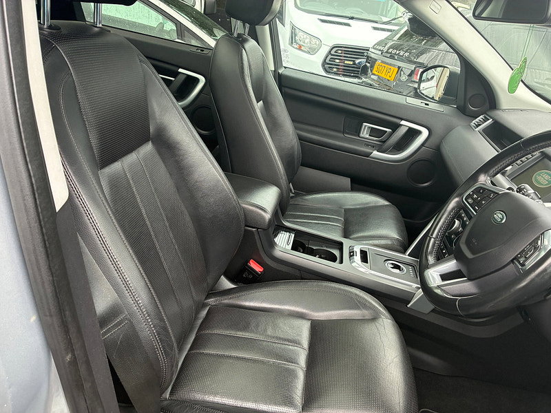 Land Rover Discovery Sport 2.0 TD4 HSE Black SUV 5dr Diesel Auto 4WD Euro 6 (s/s) (180 ps)