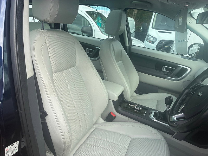 Land Rover Discovery Sport 2.0 TD4 HSE SUV 5dr Diesel Manual 4WD Euro 6 (s/s) (5 Seat) (150 ps)
