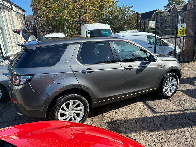 Land Rover Discovery Sport 2.0 TD4 SE Tech SUV 5dr Diesel Auto 4WD Euro 6 (s/s) (180 ps)