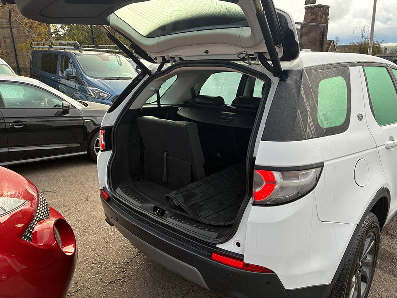 Land Rover Discovery Sport 2.0 TD4 SE Tech SUV 5dr Diesel Auto 4WD Euro 6 (s/s) (180 ps)