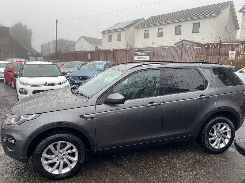 Land Rover Discovery Sport 2.0L SE Tech TD4 SUV 5dr Diesel Manual Euro 6 (178 bhp)