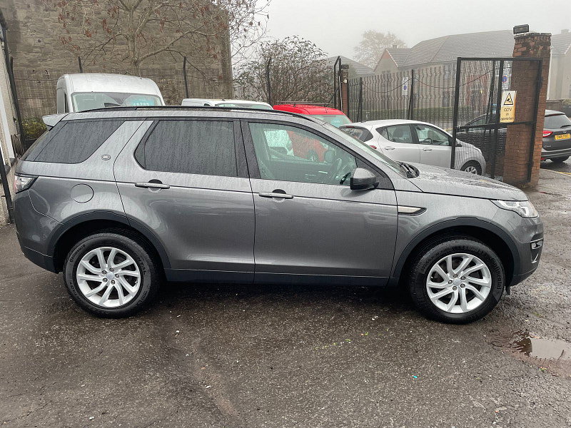 Land Rover Discovery Sport 2.0L SE Tech TD4 SUV 5dr Diesel Manual Euro 6 (178 bhp)