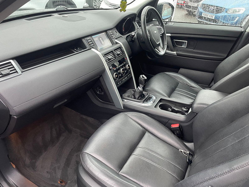 Land Rover Discovery Sport 2.0L SE Tech TD4 SUV 5dr Diesel Manual Euro 6 (178 bhp)