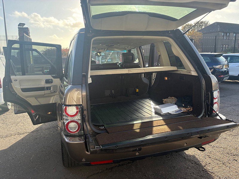 Land Rover Range Rover 3.6 TD V8 Autobiography SUV 5dr Diesel Auto 4WD Euro 4 (271 ps)