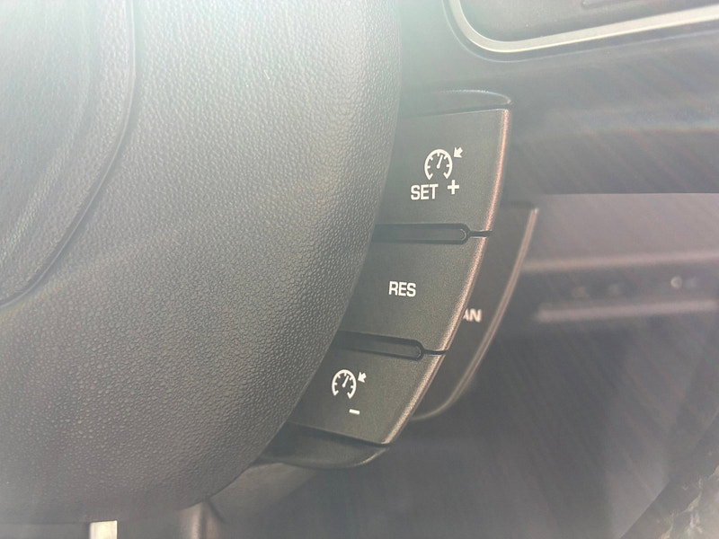 Land Rover Range Rover Evoque 2.0 eD4 SE Tech SUV 5dr Diesel Manual FWD Euro 6 (s/s) (150 ps)