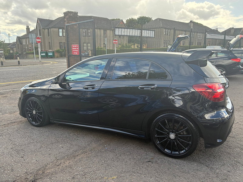 Mercedes-Benz A Class 1.5 A180d AMG Line (Premium) Hatchback 5dr Diesel Manual Euro 6 (s/s) (109 ps)