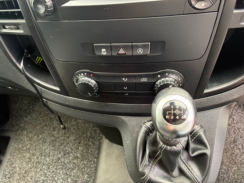 Mercedes-Benz Vito 2.1 114 CDI Progressive Panel Van 5dr Diesel Manual RWD L2 Euro 6 (s/s) (136 ps)