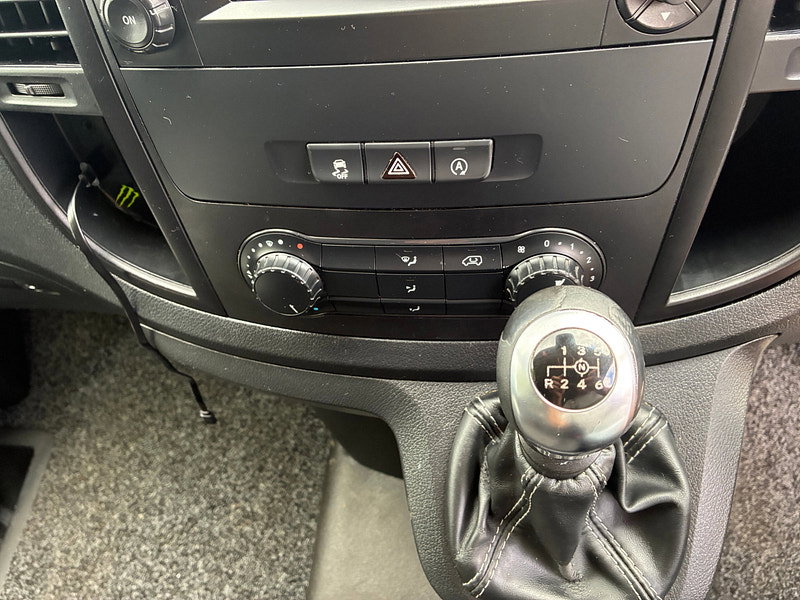 Mercedes-Benz Vito 2.1 114 CDI Progressive Panel Van 5dr Diesel Manual RWD L2 Euro 6 (s/s) (136 ps)