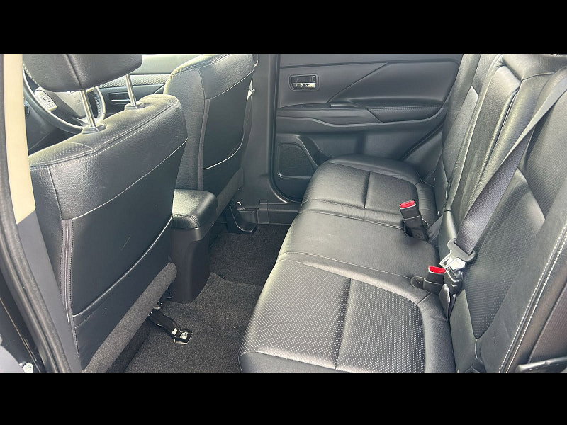 Mitsubishi Outlander 2.3L GX 4 DI-D SUV 5dr Diesel Manual Euro 6 (147 bhp)