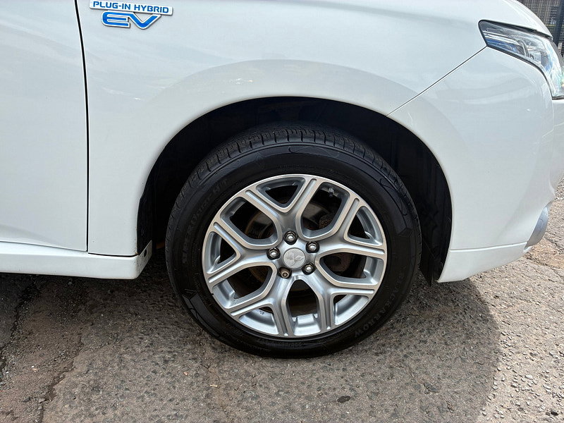 Mitsubishi Outlander 2.0h 12kWh GX4h SUV 5dr Petrol Plug-in Hybrid CVT 4WD Euro 5 (s/s) (200 ps)
