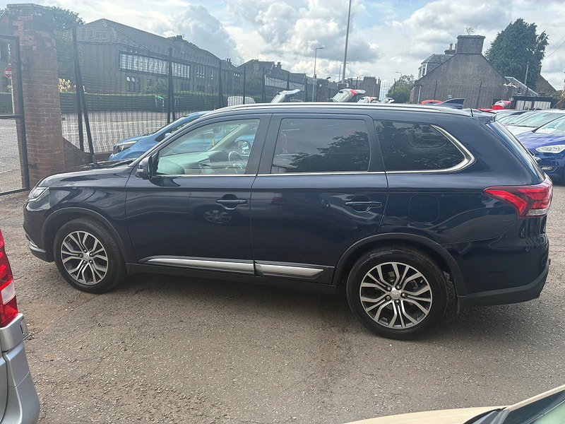 Mitsubishi Outlander 2.2 DI-D 4 SUV 5dr Diesel Manual 4WD Euro 6 (s/s) (147 ps)
