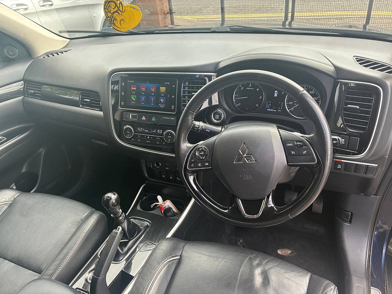 Mitsubishi Outlander 2.2 DI-D 4 SUV 5dr Diesel Manual 4WD Euro 6 (s/s) (147 ps)