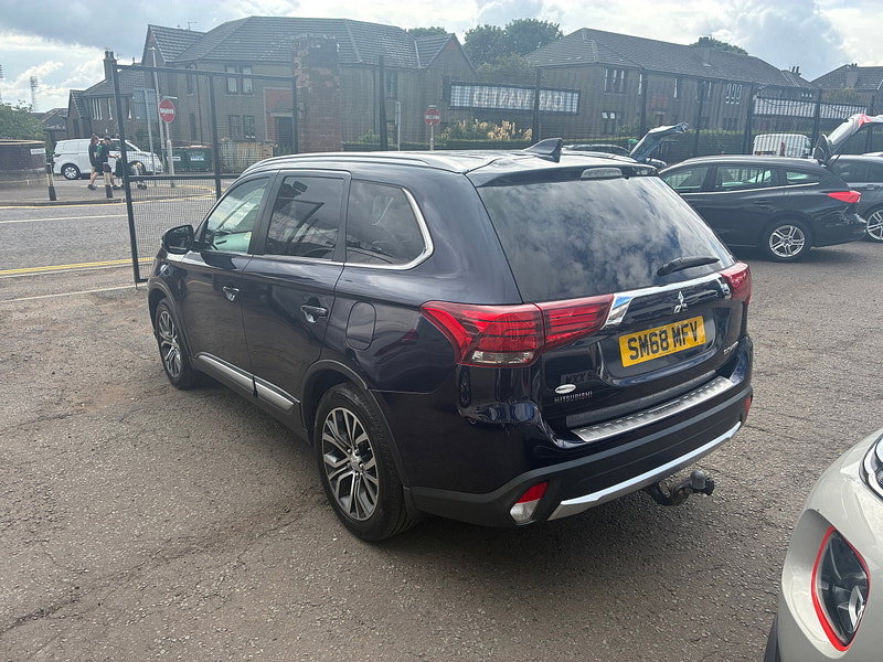 Mitsubishi Outlander 2.2 DI-D 4 SUV 5dr Diesel Manual 4WD Euro 6 (s/s) (147 ps)