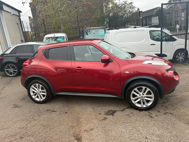 Nissan Juke 1.6 DIG-T Tekna SUV 5dr Petrol CVT 4WD Euro 5 (190 ps)