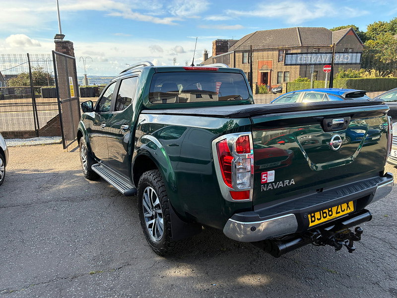 Nissan Navara 2.3 dCi Tekna Pickup Double Cab 4dr Diesel Auto 4WD Euro 6 (190 ps)