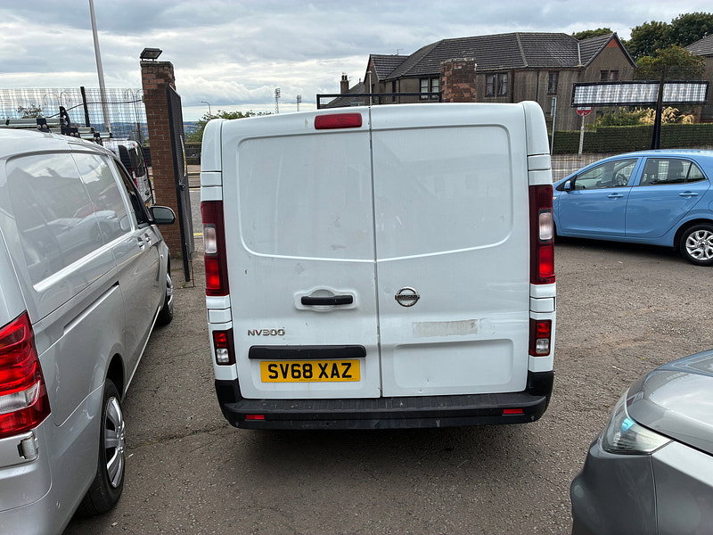 Nissan NV300 1.6 dCi 1.2t Acenta Panel Van 5dr Diesel Manual L2 H1 Euro 6 (120 ps)