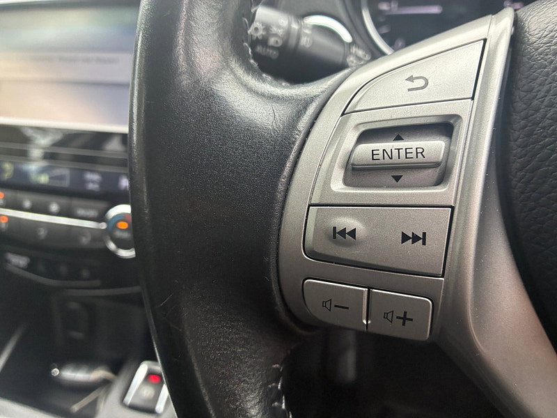 Nissan Qashqai 1.5 dCi N-Connecta SUV 5dr Diesel Manual 2WD Euro 6 (s/s) (110 ps)