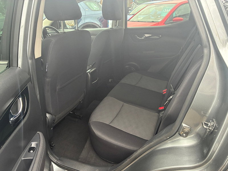 Nissan Qashqai 1.5 dCi N-Connecta SUV 5dr Diesel Manual 2WD Euro 6 (s/s) (110 ps)