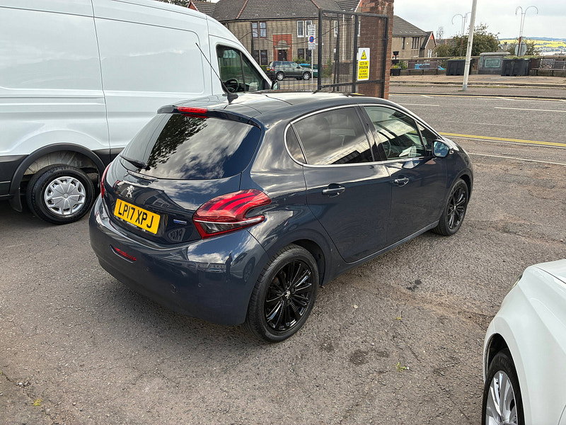 Peugeot 208 1.2 PureTech Allure Premium Hatchback 5dr Petrol Manual Euro 6 (82 ps)