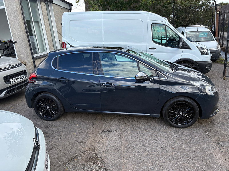 Peugeot 208 1.2 PureTech Allure Premium Hatchback 5dr Petrol Manual Euro 6 (82 ps)