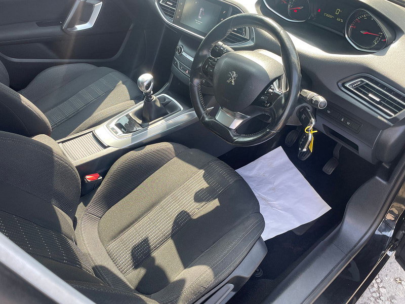 Peugeot 308 1.6L Allure HDi Blue S/S Hatchback 5dr Diesel Manual Euro 6 (118 bhp)