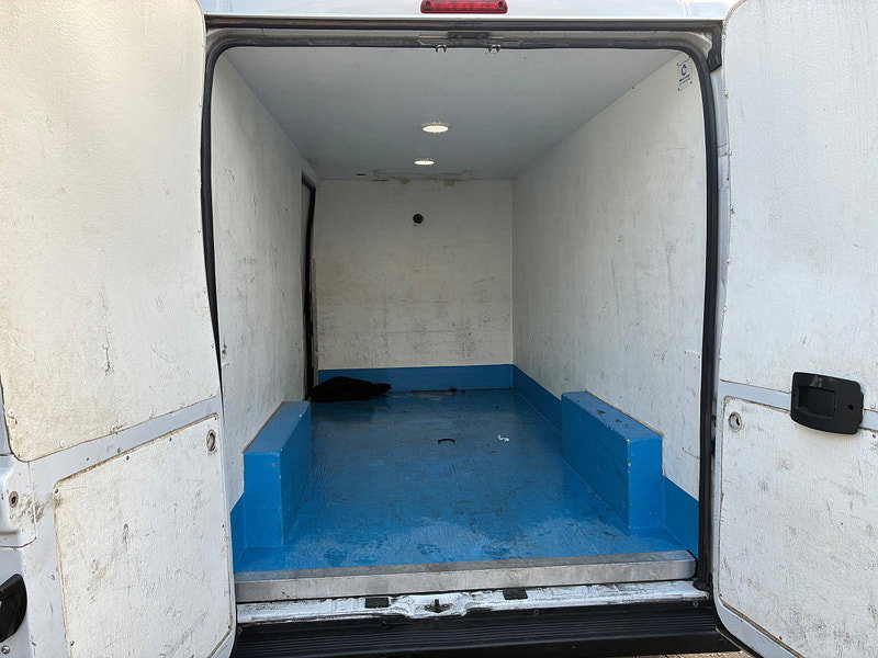 Peugeot Boxer 2.2 BlueHDi 335 Professional Panel Van 5dr Diesel Manual L3 H2 Euro 6 (s/s) (140 ps)