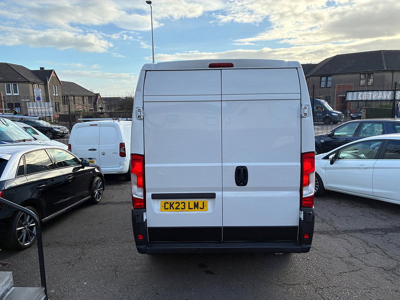 Peugeot Boxer 2.2 BlueHDi 335 Professional Panel Van 5dr Diesel Manual L3 H2 Euro 6 (s/s) (140 ps)