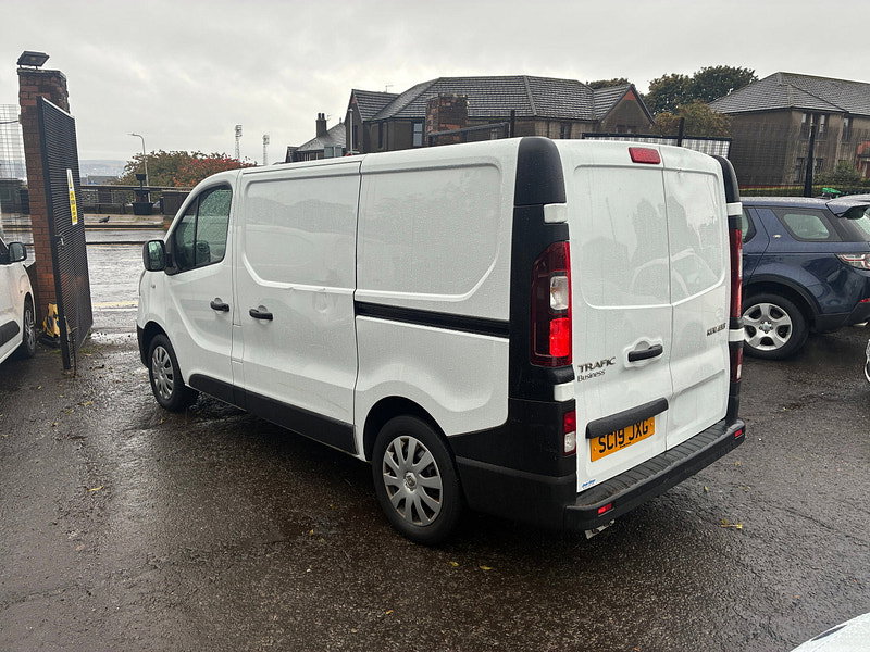Renault Trafic 1.6 dCi 27 Business Panel Van 5dr Diesel Manual SWB Standard Roof Euro 6 (120 ps)