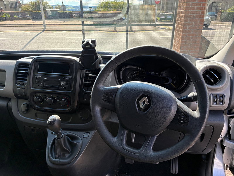 Renault Trafic 1.6 dCi ENERGY 27 Business+ Panel Van 5dr Diesel Manual SWB Standard Roof Euro 5 (s/s) (120 ps)