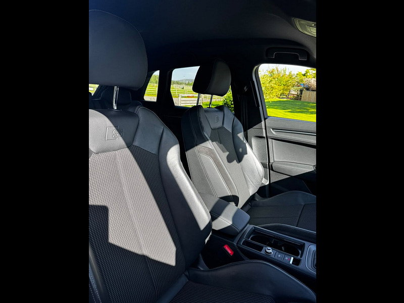 Audi Q3 1.5 TFSI CoD 35 S line SUV 5dr Petrol Manual Euro 6 (s/s) (150 ps)