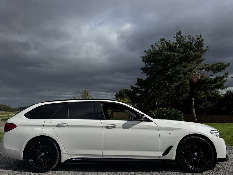 BMW 5 Series 3.0 540i M Sport Touring 5dr Petrol Auto xDrive Euro 6 (s/s) (340 ps)