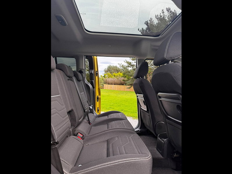 Ford Tourneo Connect 1.5 TDCi Titanium MPV 5dr Diesel Manual Euro 6 (100 ps)