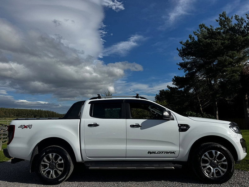 Ford Ranger 3.2 TDCi Wildtrak Pickup Double Cab 4dr Diesel Auto 4WD Euro 5 (200 ps)