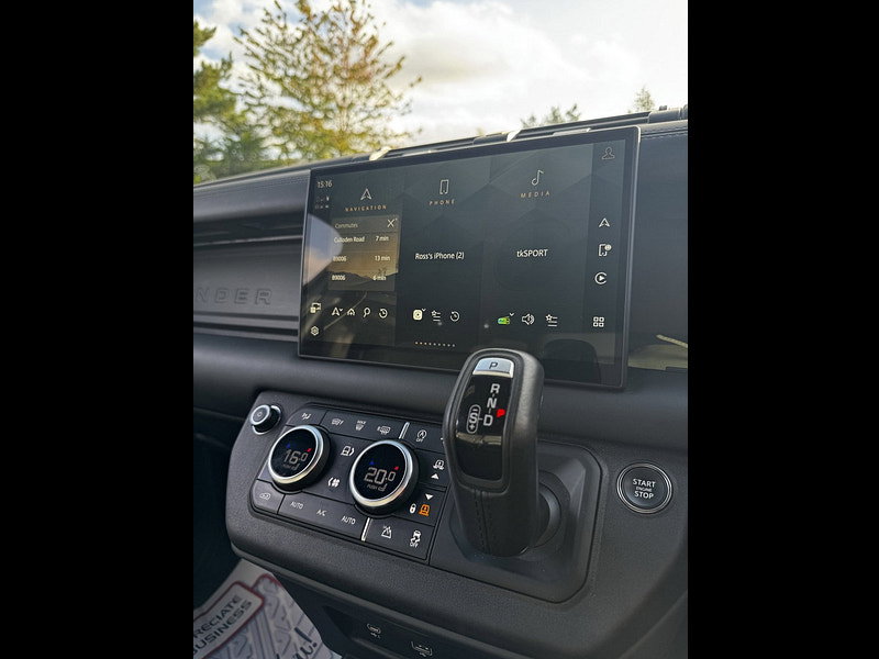 Land Rover DEFENDER 110 3.0 D300 MHEV X-Dynamic HSE Hard Top SUV 5dr Diesel Auto 4WD MWB Euro 6 (s/s) (300 ps)