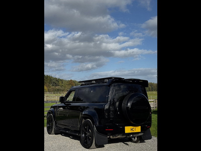 Land Rover DEFENDER 110 3.0 D300 MHEV X-Dynamic HSE Hard Top SUV 5dr Diesel Auto 4WD MWB Euro 6 (s/s) (300 ps)
