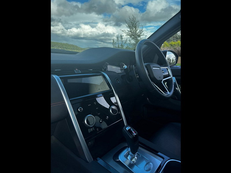 Land Rover Discovery Sport 1.5 P300e 12.2kWh Urban Edition SUV 5dr Petrol Plug-in Hybrid Auto 4WD Euro 6 (s/s) (309 ps)