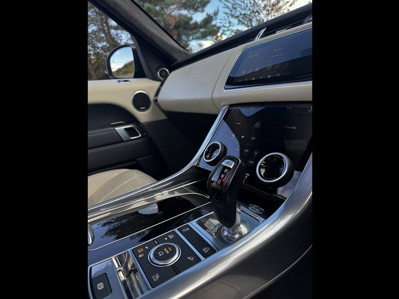 Land Rover Range Rover Sport 4.4 SD V8 Autobiography Dynamic SUV 5dr Diesel Auto 4WD Euro 6 (s/s) (339 ps)