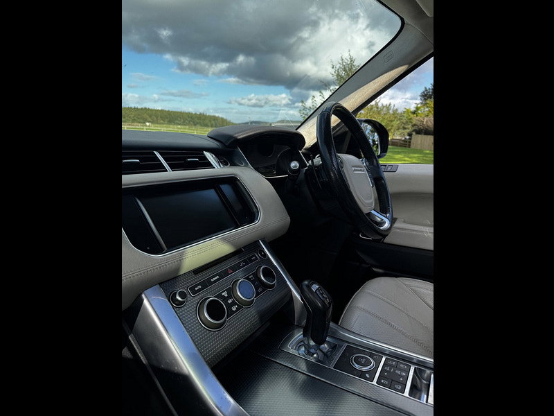 Land Rover Range Rover Sport 3.0 SD V6 Autobiography Dynamic SUV 5dr Diesel Auto 4WD Euro 6 (s/s) (306 ps)