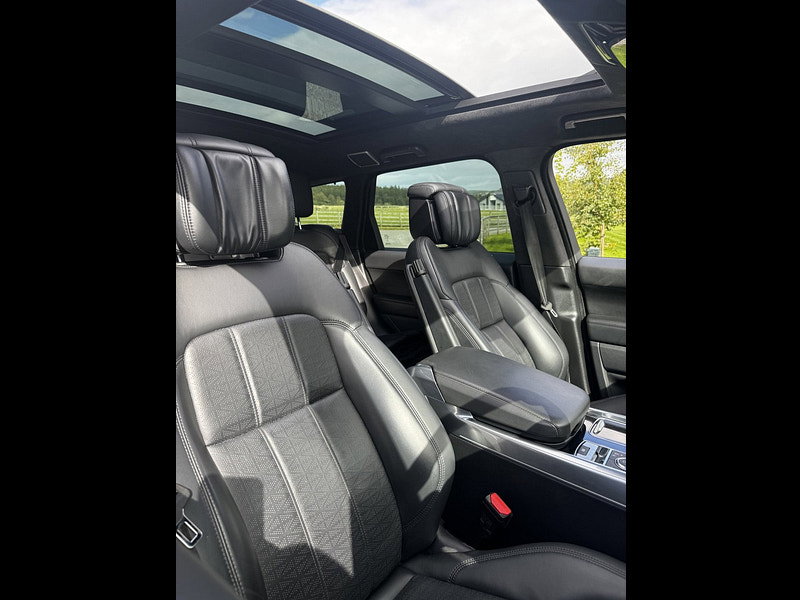 Land Rover Range Rover Sport 3.0 SD V6 Autobiography Dynamic SUV 5dr Diesel Auto 4WD Euro 6 (s/s) (306 ps)