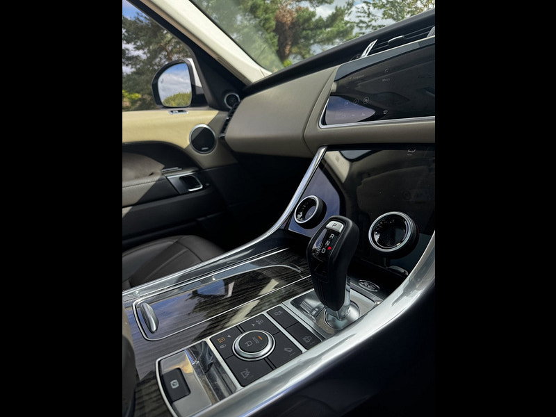 Land Rover Range Rover Sport 3.0 SD V6 HSE Dynamic SUV 5dr Diesel Auto 4WD Euro 6 (s/s) (306 ps)