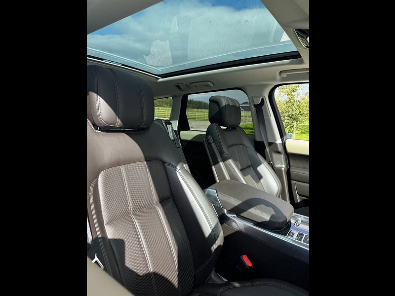 Land Rover Range Rover Sport 3.0 SD V6 HSE Dynamic SUV 5dr Diesel Auto 4WD Euro 6 (s/s) (306 ps)