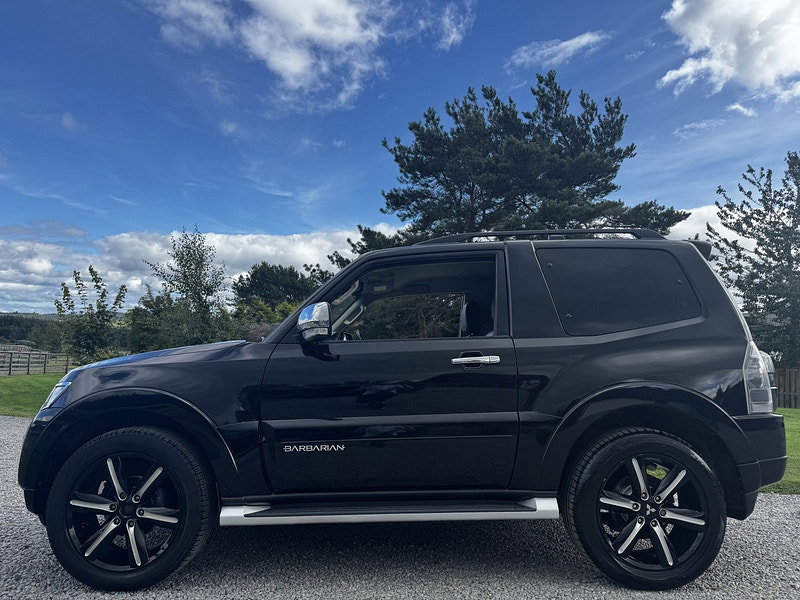 Mitsubishi Shogun 3.2 DI-DC Barbarian SUV 3dr Diesel Auto 4WD SWB Euro 6 (187 ps)