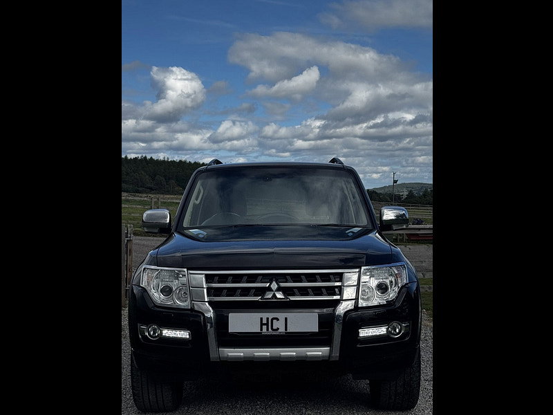 Mitsubishi Shogun 3.2 DI-DC Barbarian SUV 3dr Diesel Auto 4WD SWB Euro 6 (187 ps)