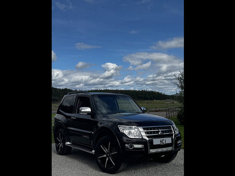 Mitsubishi Shogun 3.2 DI-DC Barbarian SUV 3dr Diesel Auto 4WD SWB Euro 6 (187 ps)