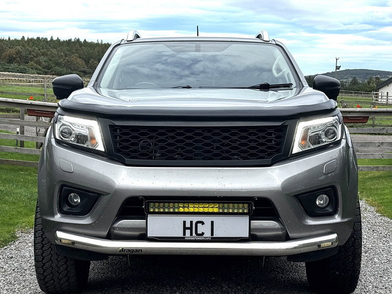Nissan Navara 2.3 dCi Tekna Pickup Double Cab 4dr Diesel Manual 4WD Euro 6 (s/s) (190 ps)