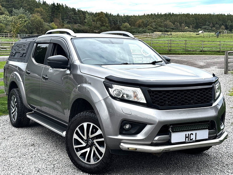 Nissan Navara 2.3 dCi Tekna Pickup Double Cab 4dr Diesel Manual 4WD Euro 6 (s/s) (190 ps)