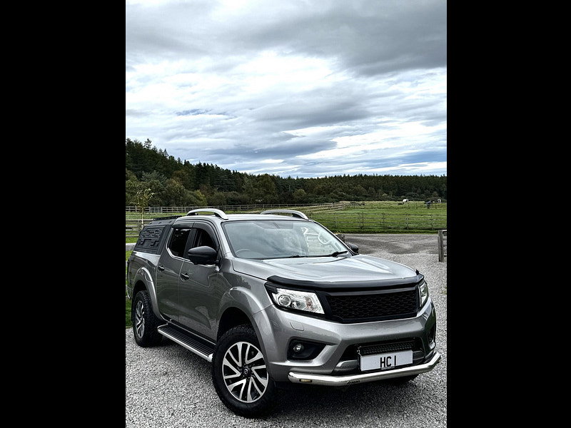 Nissan Navara 2.3 dCi Tekna Pickup Double Cab 4dr Diesel Manual 4WD Euro 6 (s/s) (190 ps)